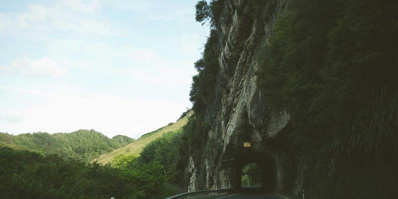 从世喜设计哲学看自我提升：如何通过思维训练实现个人发展的视觉化表达